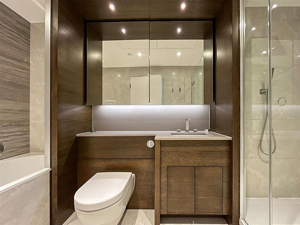 En-suite (1 of 1).jpg