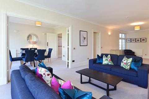5 bedroom flat to rent, Park Road, Regents Park, London, NW8