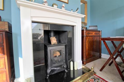 29 Bramber Road, Seaford, BN25 1AG