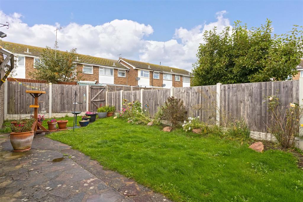 Galsworthy Close, Goring-By-Sea... 3 bed end of terrace house - £325,000