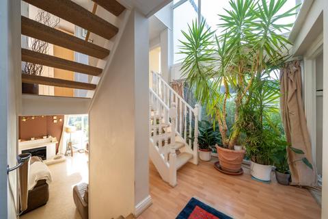 14 Highclere Drive, Hemel Hempstead, HP3 8BT