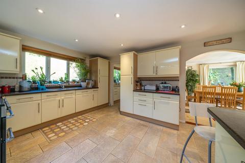 14 Highclere Drive, Hemel Hempstead, HP3 8BT