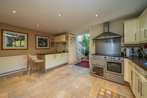 14 Highclere Drive, Hemel Hempstead, HP3 8BT