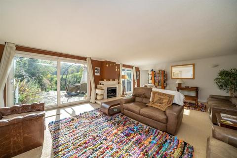 14 Highclere Drive, Hemel Hempstead, HP3 8BT