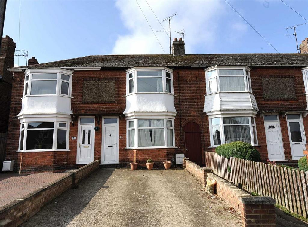 Hillside Road, Wellingborough 2 bed terraced house £825 pcm (£190 pw)