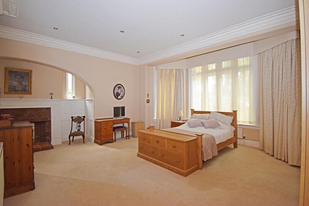 3 Stretton Croft, bed 1b.jpg