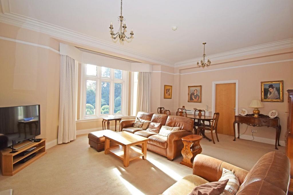 3 Stretton Croft, living c.jpg