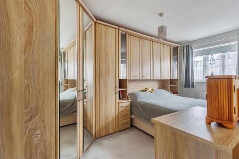 3 bedroom semi-detached house for sale - Spitalcroft Road