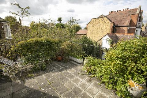 6 bedroom end of terrace house for sale - Knatchbull Road, Camberwell, SE5