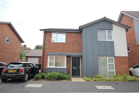 6 bedroom detached house to rent - * From £105pppw Excluding Bills* Summer Crescent, Beeston, NG9 2GX