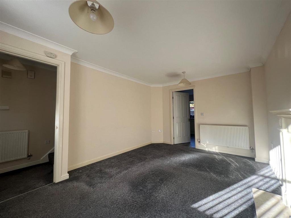 Court View, Stonehouse 3 bed terraced house £250,000