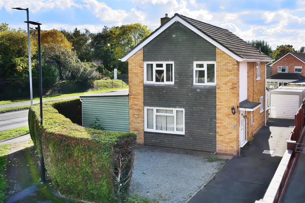 Windermere Road, Hereford 3 bed detached house £295,000