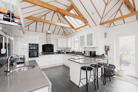 108 Tattenham Grove, Epsom, KT18 5QS
