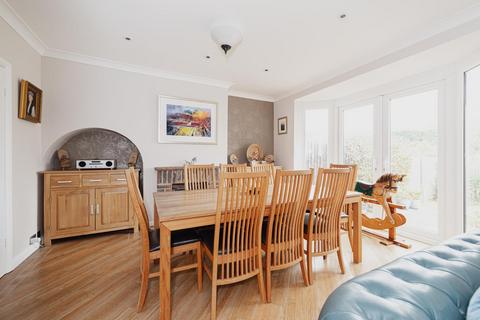 108 Tattenham Grove, Epsom, KT18 5QS