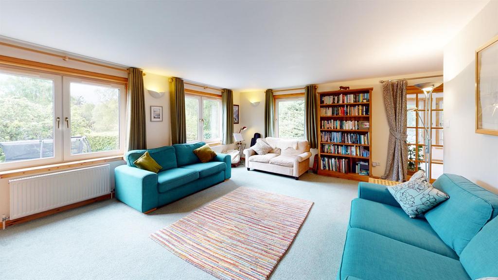 Carrbridge 5 bed detached house £450,000