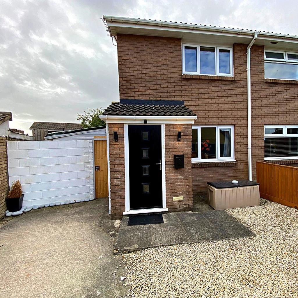 Hunters Ridge, Brackla 2 bed house £840 pcm (£194 pw)