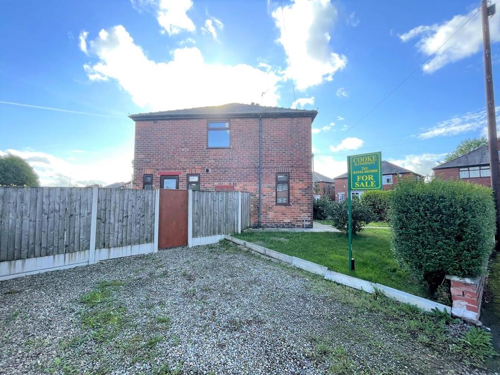 Laxey Crescent, Leigh 3 bed semidetached house £139,950