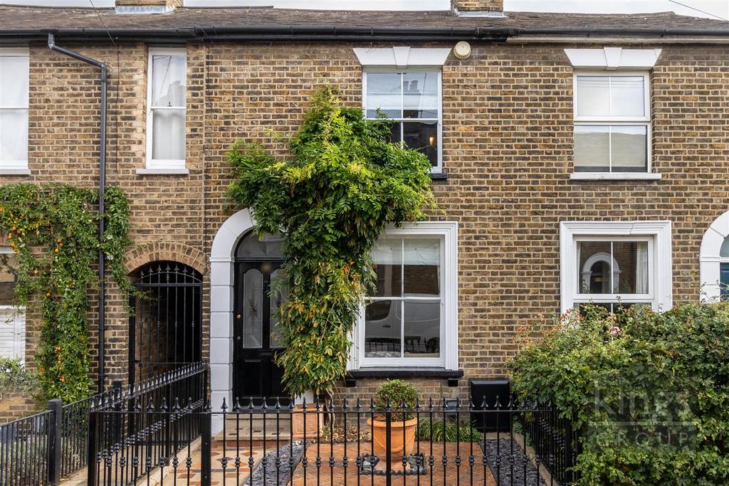Currie Street, Hertford 2 bed house £640,000