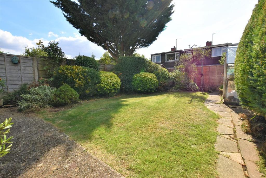 Long Mynd Avenue, Up Hatherley, Cheltenham, GL51 3QS 2 bed semi