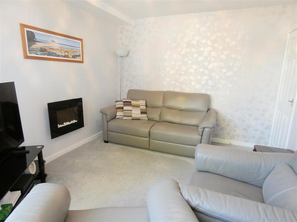 Perry Wood Road, Great Barr, Birmingham 3 bed semidetached house £