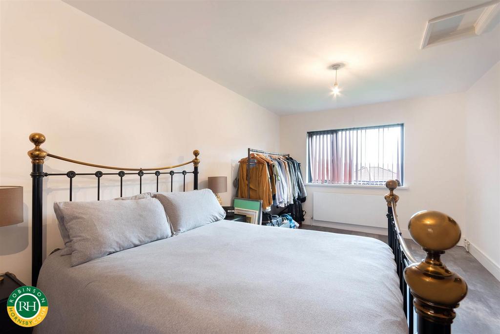 Master bedroom.jpg