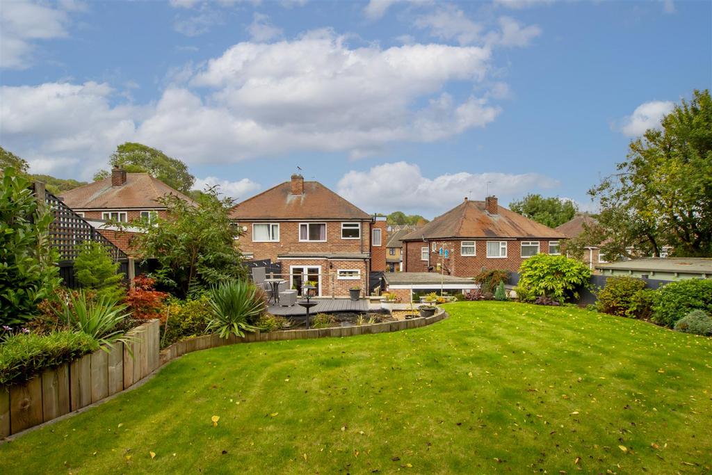 Surgeys Lane, Arnold 3 bed semidetached house £260,000