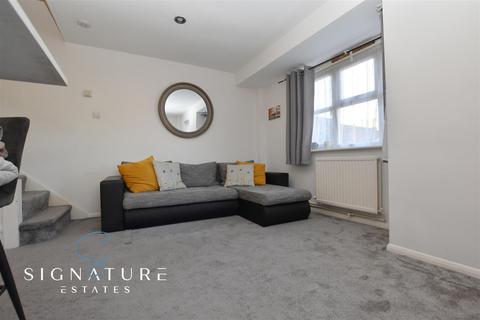 63 Berkeley Close, Abbots Langley, WD5 0XD