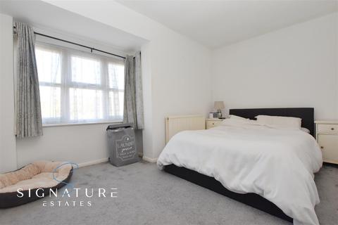 63 Berkeley Close, Abbots Langley, WD5 0XD
