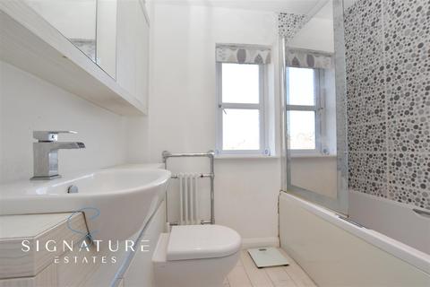 63 Berkeley Close, Abbots Langley, WD5 0XD