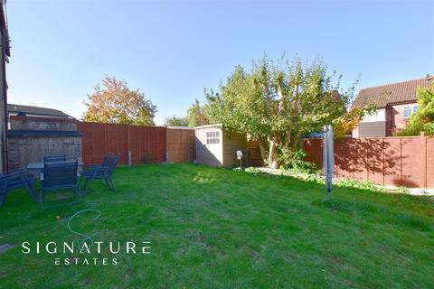 63 Berkeley Close, Abbots Langley, WD5 0XD