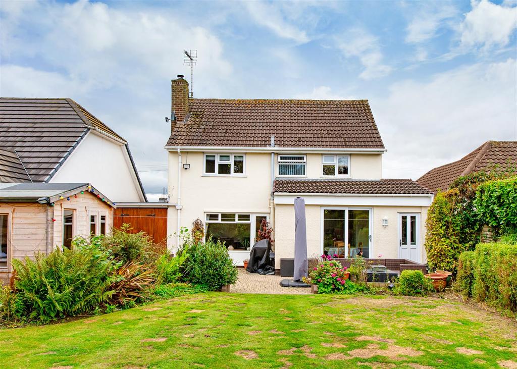 91 Clive Road, Pattingham, Wolverhampton 3 bed detached house £465,000