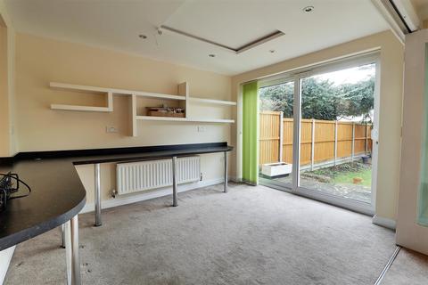 17 Burleigh Croft, Hucclecote, Gloucester, GL3 3DP