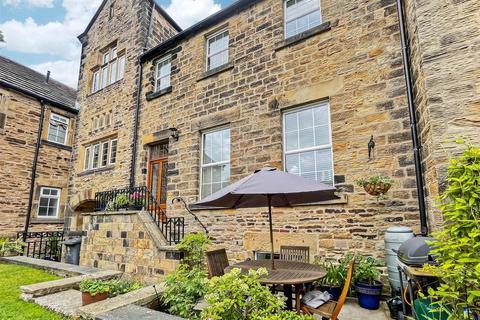 11 Hall Close, Worsbrough, Barnsley, S70 5LN