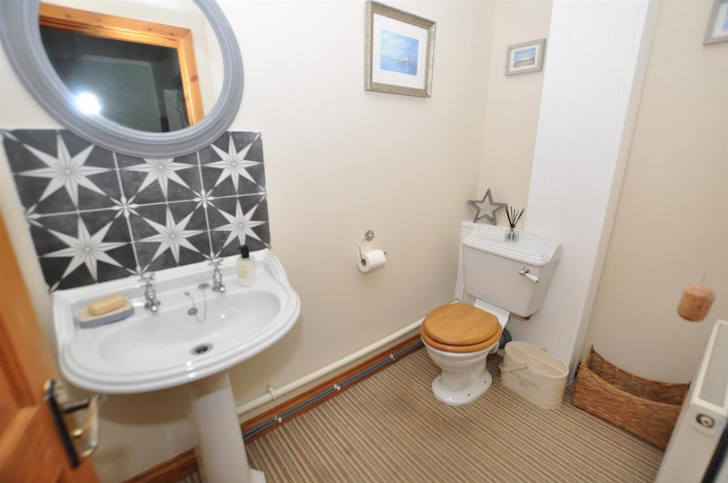 Cloakroom/WC