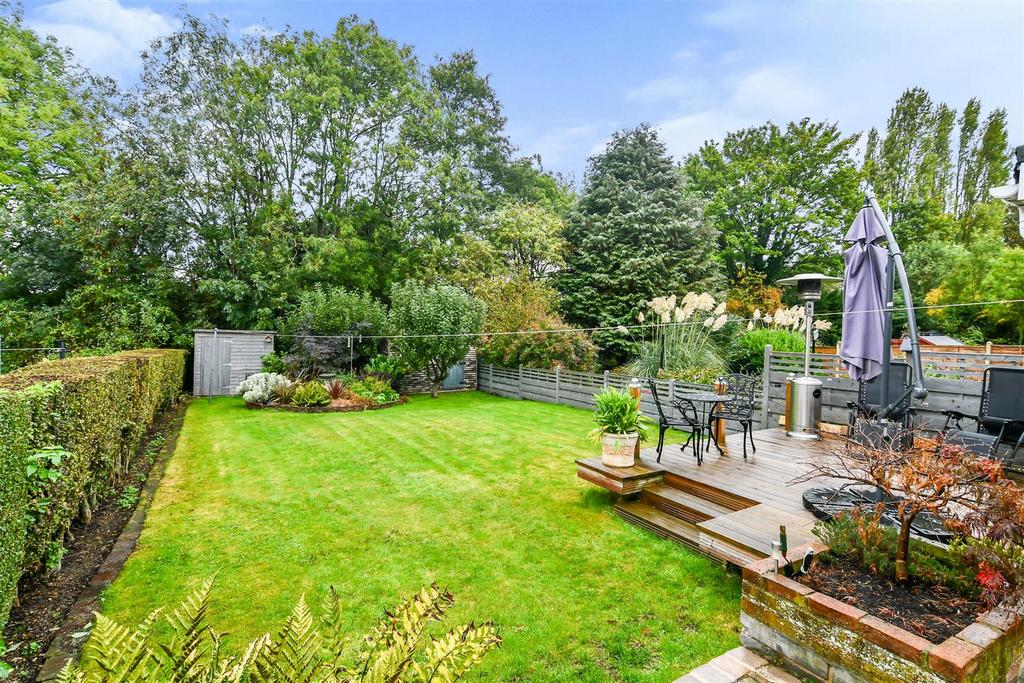 Bramley Garth, York 2 bed semidetached bungalow £350,000