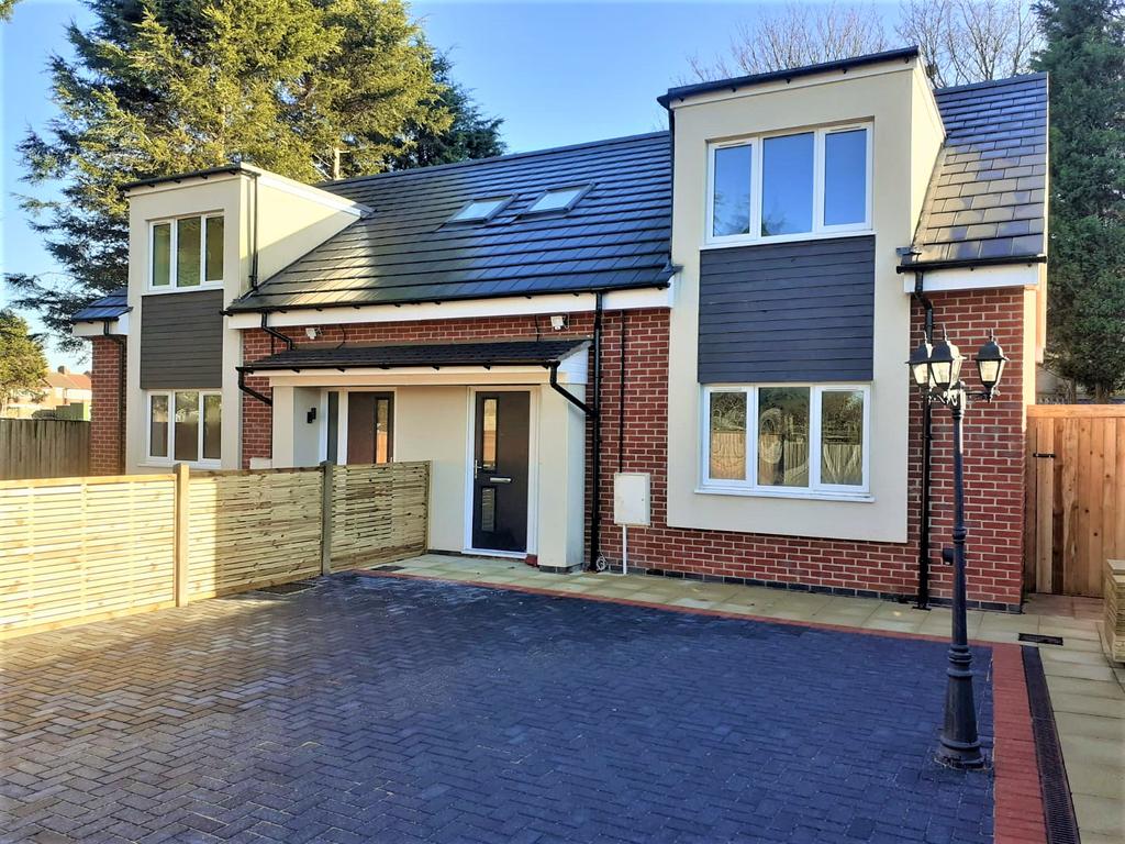 St Annes Drive, Leicester, LE2 2 bed semidetached house £245,000