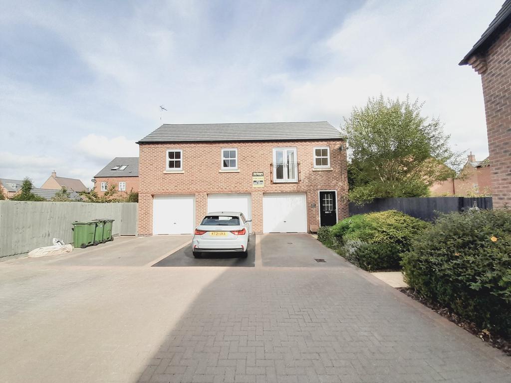 Abbott Way, Whetstone, Leicester, LE8 2 bed detached house £200,000