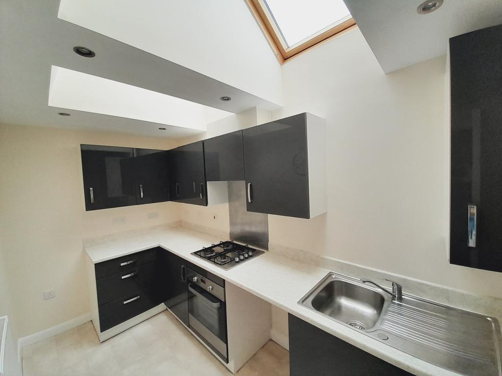 Abbott Way, Whetstone, Leicester, LE8 2 bed detached house £200,000