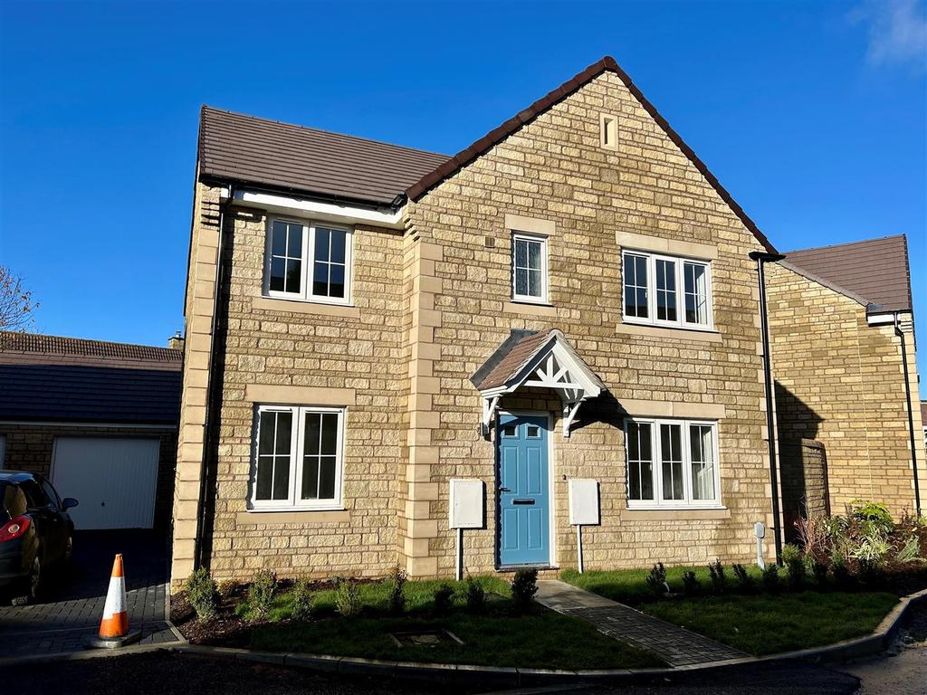 Farrells Field, Yatton Keynell... 5 bed detached house £524,995