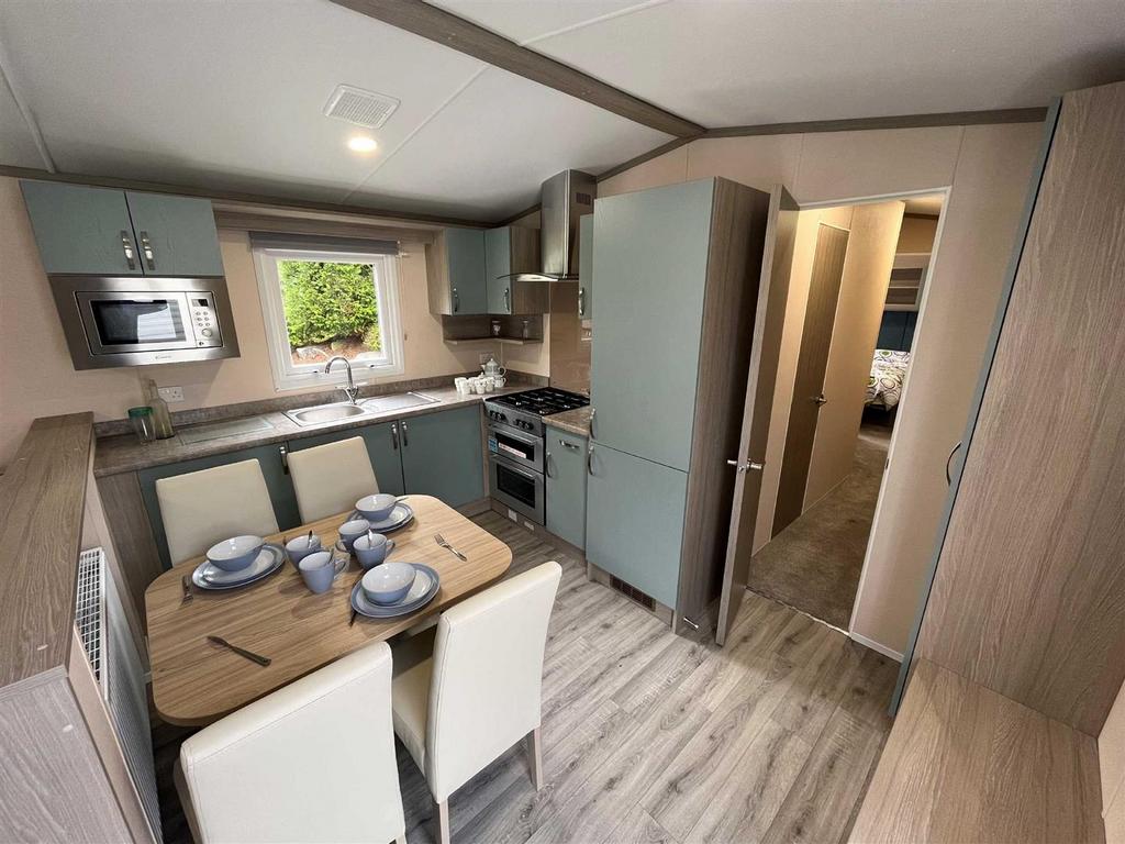 Additional kitchen Photo