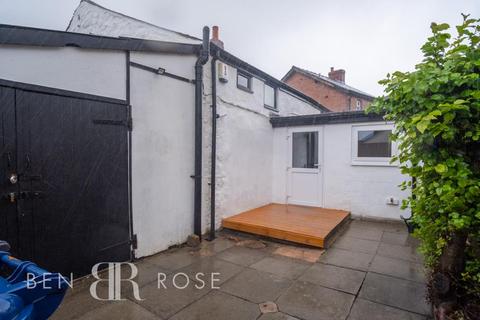 2 bedroom semi-detached house for sale - Moss Lane, Lostock Hall, Preston