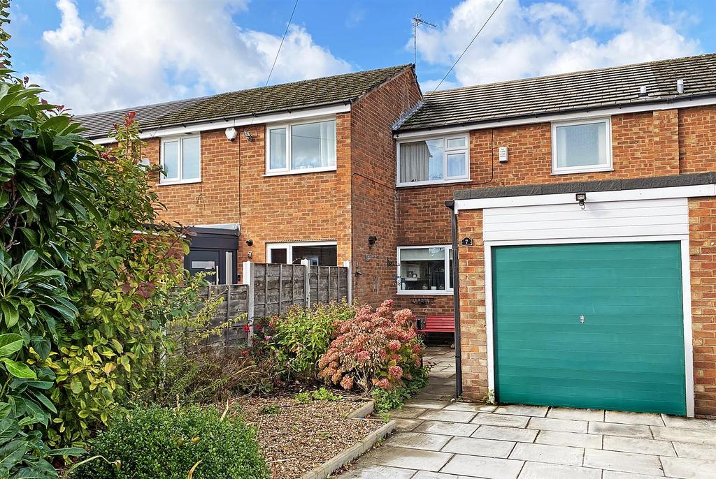 Fairlie Drive, Timperley 3 bed terraced house for sale £350,000