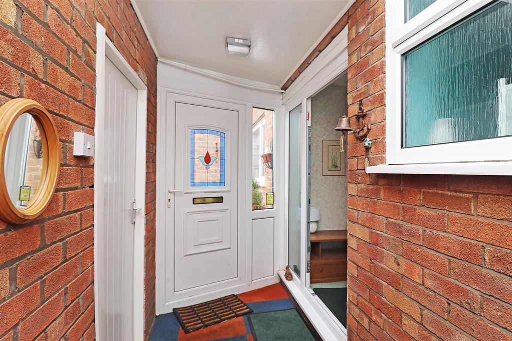 Fairlie Drive, Timperley 3 bed terraced house for sale £350,000