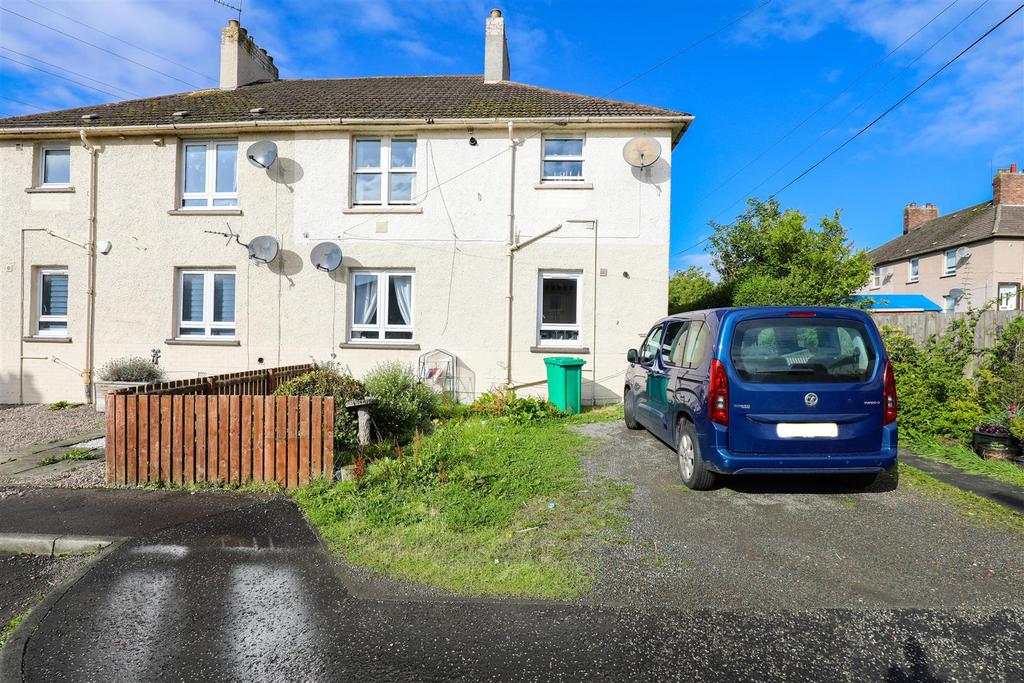 Brown Crescent, Thornton, Kirkcaldy 2 bed flat £59,995
