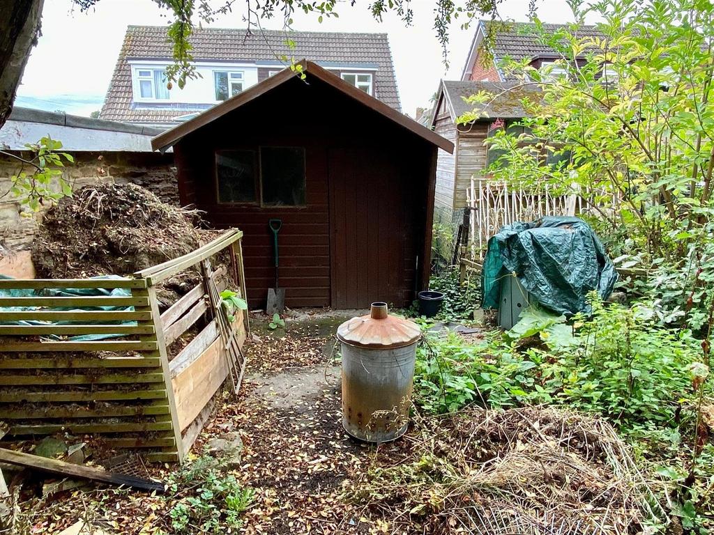 Over hall park 17 compost.jpg