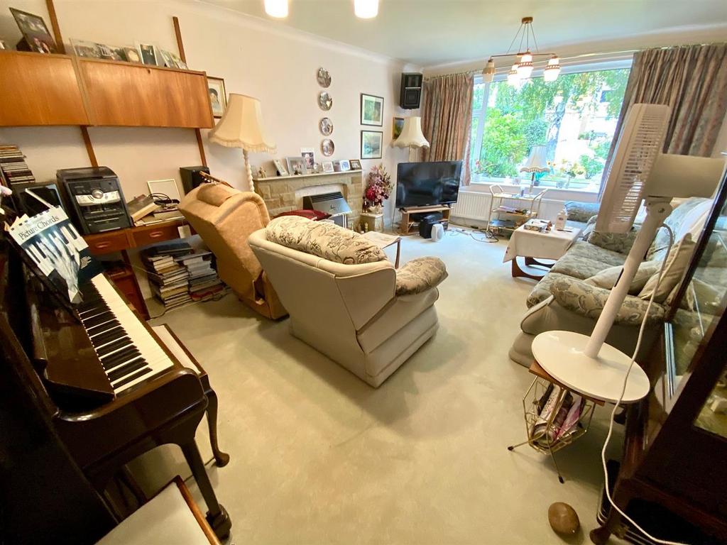 Overhall park 17 lounge.jpg