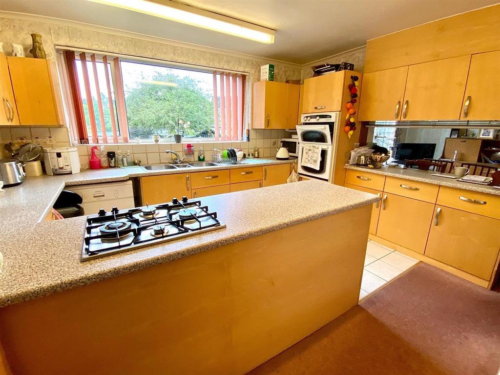 Over hall park 17 kitchen.jpg