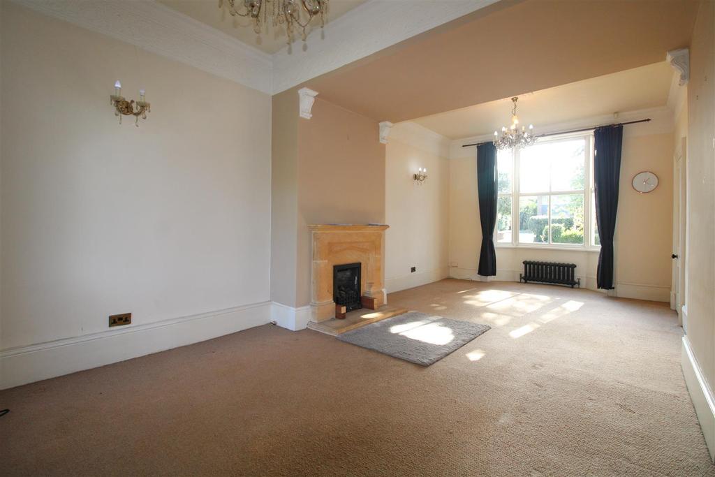 Redlake Road, Stourbridge, DY9 4 bed detached house £825,000