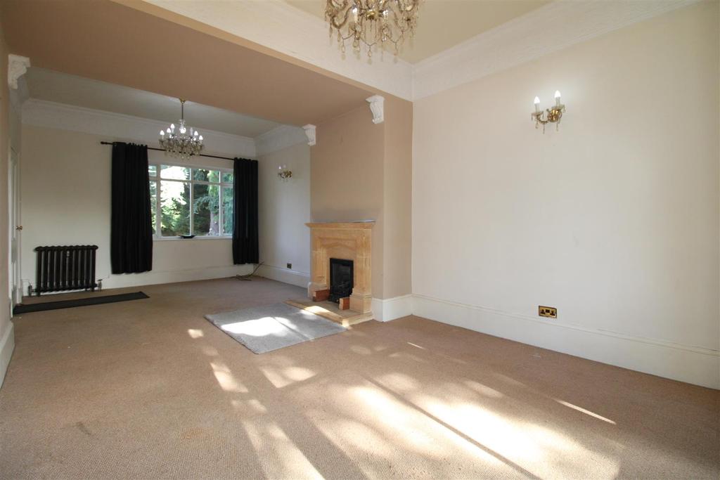 Redlake Road, Stourbridge, DY9 4 bed detached house £825,000