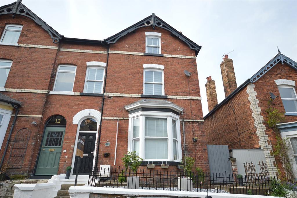 Highfield, Scarborough, North Yorkshire 6 bed semidetached house for